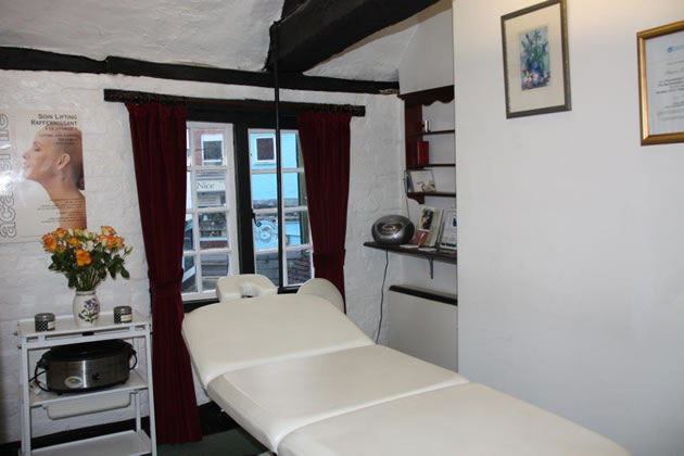 Treatment room table view